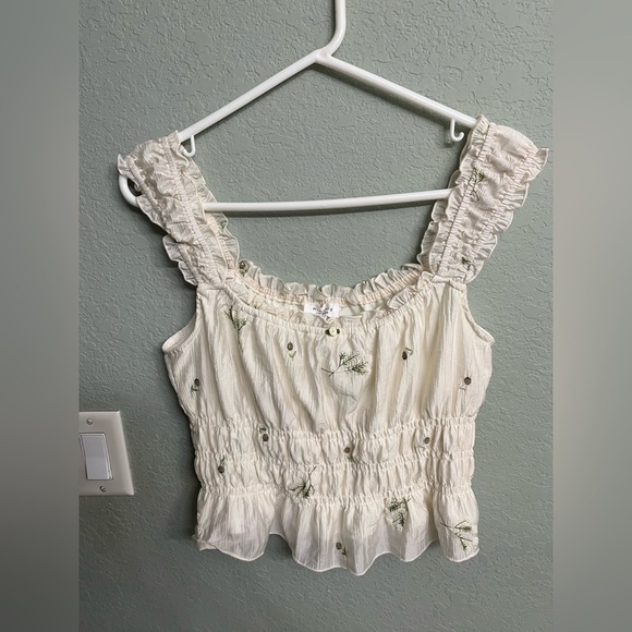 Floral Embroidered Cream Tank Top - Picture 1 of 4